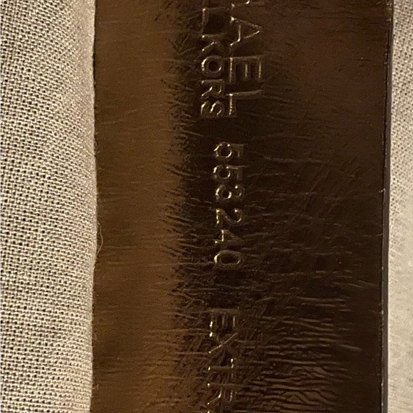 Micheal Kors - Picture 3 of 3